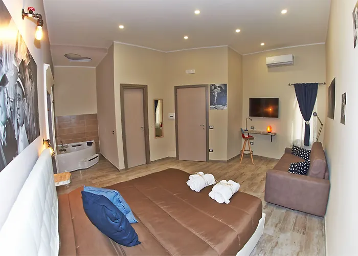 Artisti Sustinea RoomsBed and Breakfast